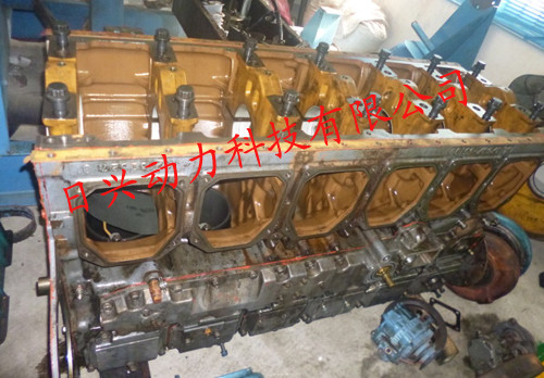 安裝三菱S6R柴油發(fā)動機曲軸