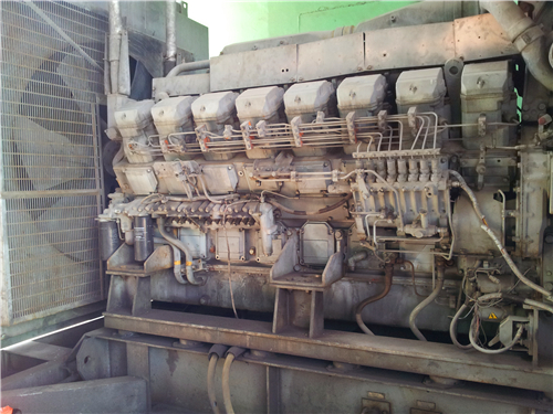 三菱S12柴油發(fā)動機前部裝置的解體、檢修