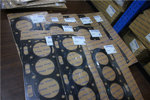 威爾遜信柴油發(fā)電機(jī)組配件1830346 C95汽缸蓋、汽缸墊、氣門、導(dǎo)管、座圈