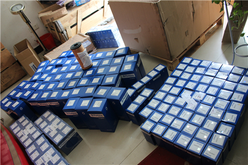 珀金斯柴油發(fā)動(dòng)機(jī)1878042 C92燃油、空氣過濾器