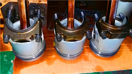 康明斯柴油發(fā)動機高水溫拉缸后維修費用要多小錢?