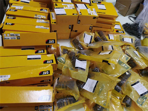 卡特發(fā)動機配件-裝載機零部件