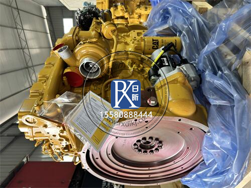 卡特發(fā)動機320：轉(zhuǎn)速與速度的工程奇跡