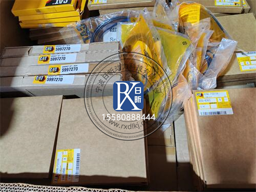 卡特彼勒CAT 推土機(jī)D9L：柴油發(fā)動機(jī)的實(shí)力擔(dān)當(dāng)與保養(yǎng)秘訣