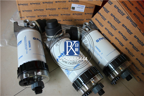 珀金斯柴油發(fā)動機(jī)燃油濾清器更換全攻略：讓發(fā)動機(jī)重?zé)ㄉ鷻C(jī)